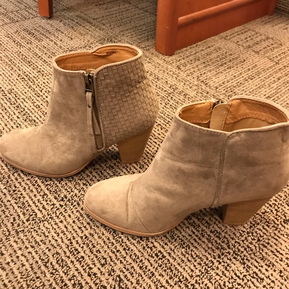 Tan booties - Picture 5 of 5
